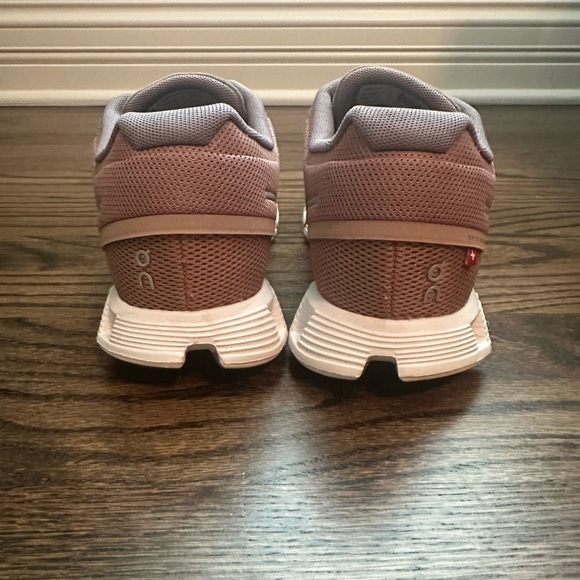 On Cloud 5 Running Shoe - size 7.5 - Rosebrown/Fog - Picture 5 of 6